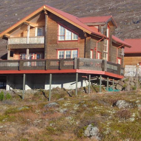 Family Home Faskrudsfjordur Exterior photo
