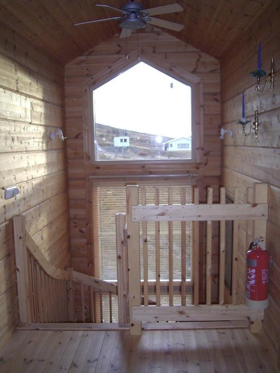 Family Home Faskrudsfjordur Exterior photo