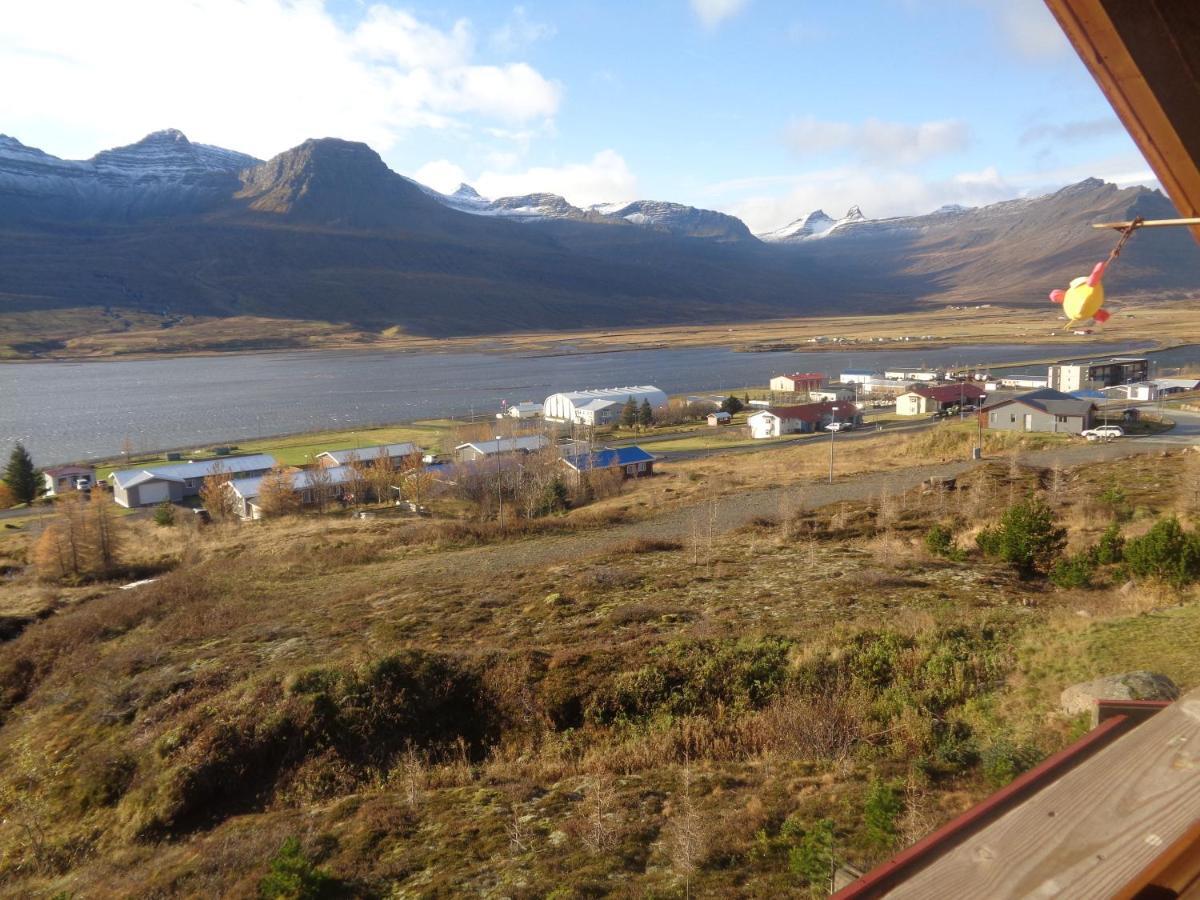 Family Home Faskrudsfjordur Exterior photo