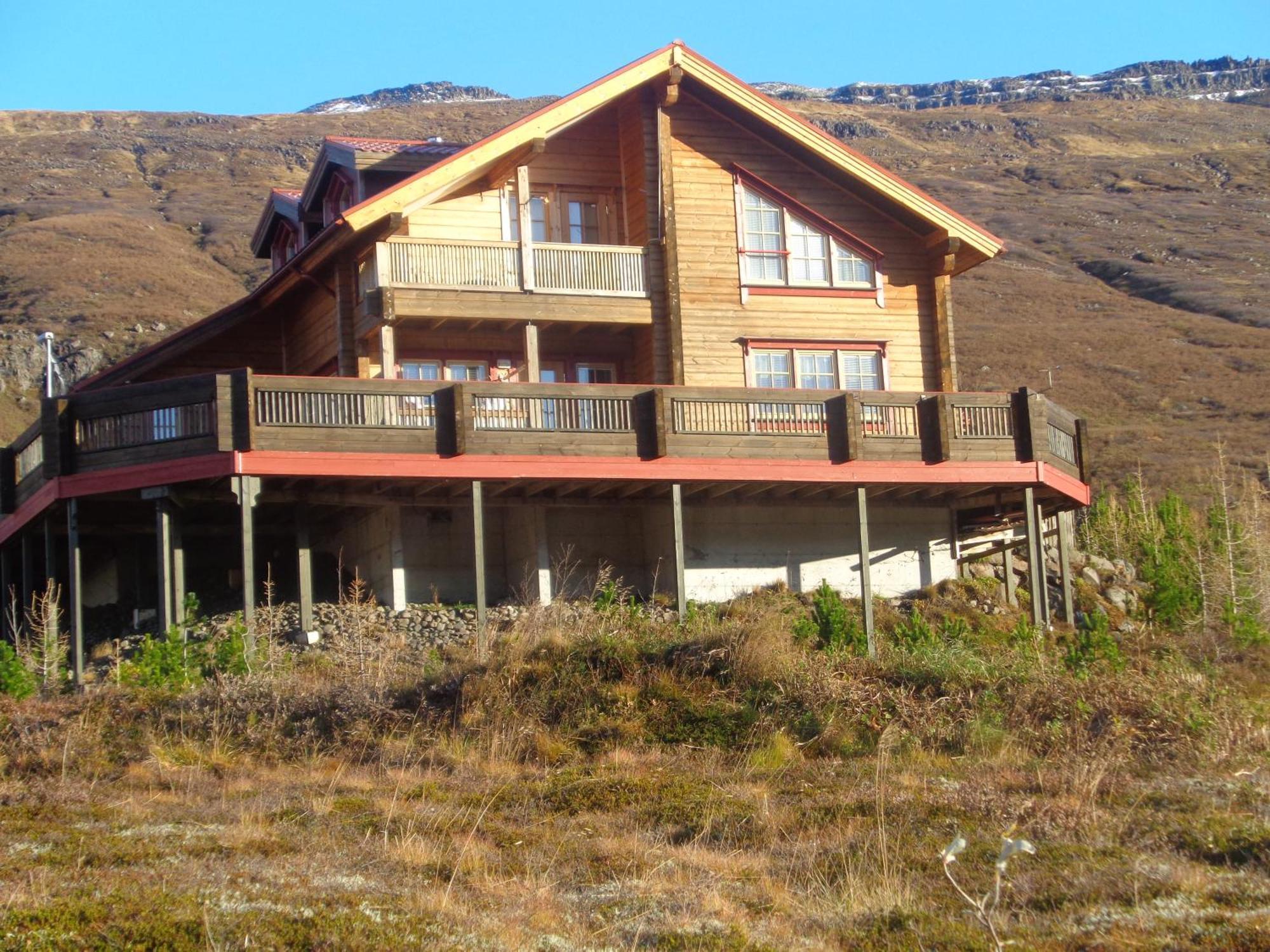 Family Home Faskrudsfjordur Exterior photo